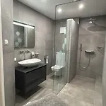 Apartment 4