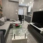 Apartment 4 *